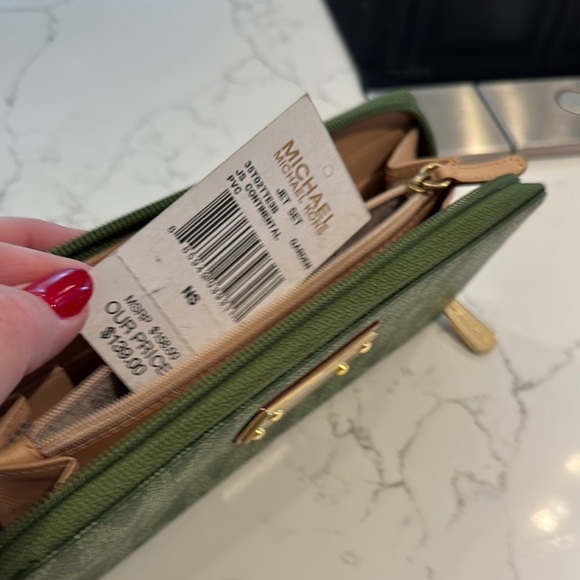 Michael Kors Forest Green Wallet with tan interior with Gold Accents - Picture 5 of 9
